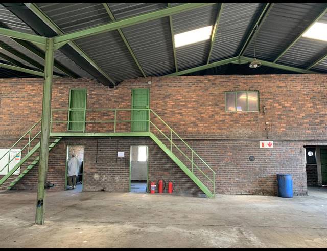 840M² WAREHOUSE TO LET IN ANDERBOLT